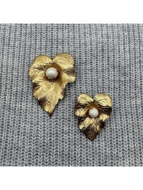 Vintage Sarah Coventry Gold Tone Leaf Brooch Set Faux Pearl Pin Signed Floral
